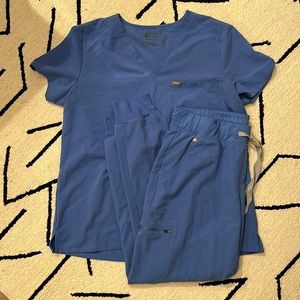 Ciel blue Figs scrubs top and bottom, Large